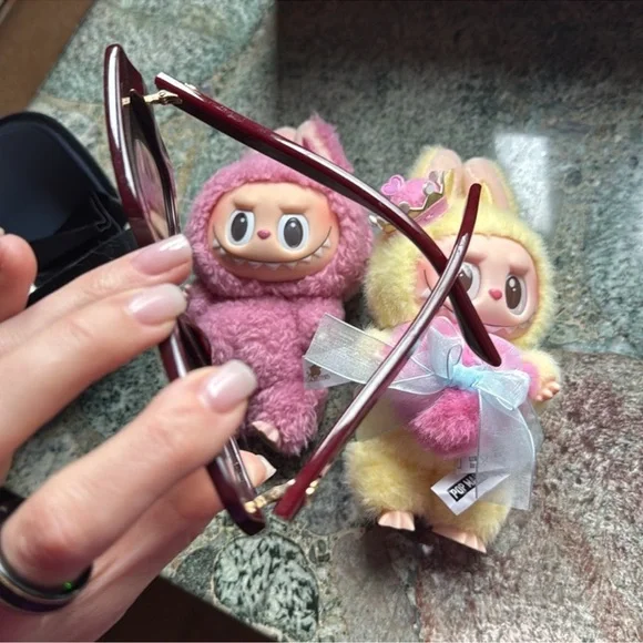 Gucci Burgundy Square Oversized Sunglasses - Picture 15 of 16